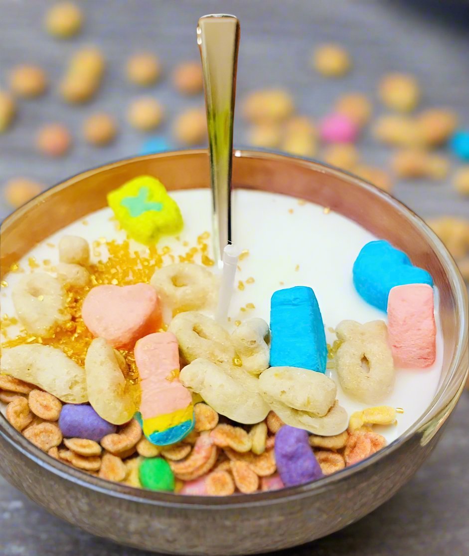 CEREAL BOWL CANDLE  (Lucky Charms )