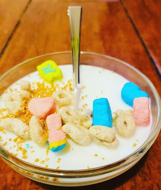 CEREAL  BOWL CANDLE  ( lucky charms )